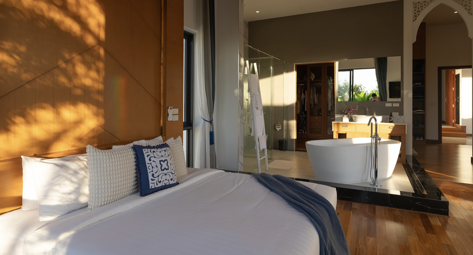 For sale 6 bedrooms villa in Thalang, Phuket