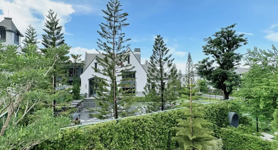 For sale and for rent 5 bedrooms house in Saphan Sung, Bangkok