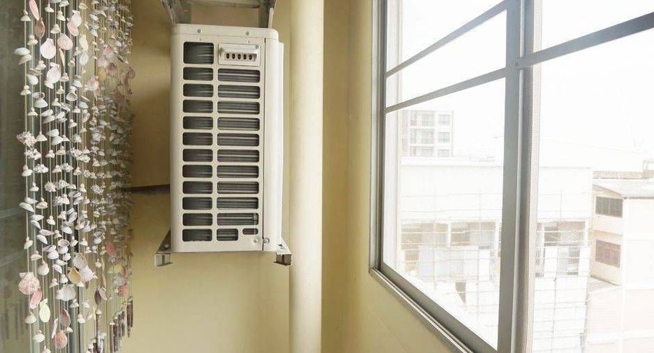 For sale 1 bed condo in Bang Na, Bangkok