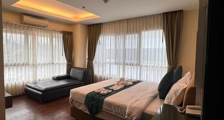 For rent 2 bedrooms condo in Khlong Toei, Bangkok