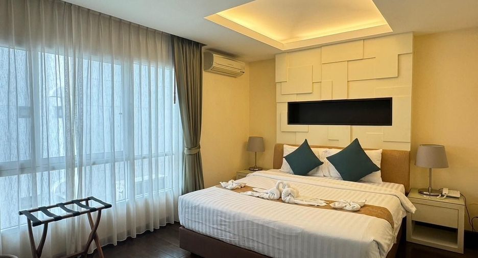 For rent 2 bedrooms condo in Khlong Toei, Bangkok