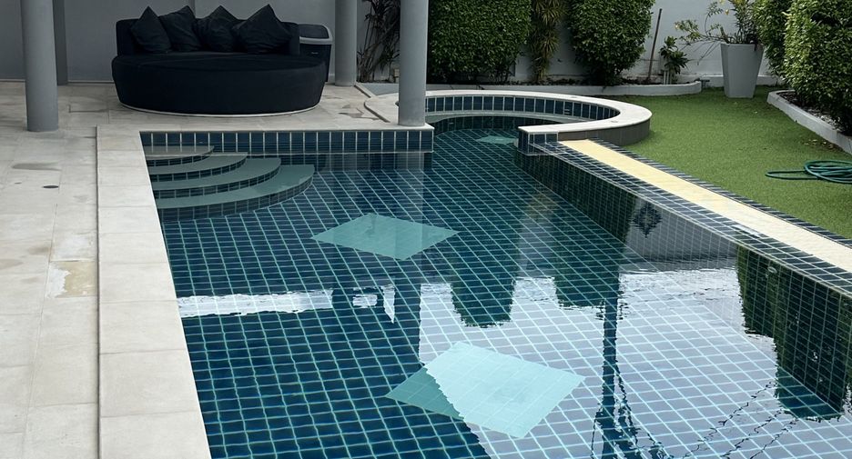 For rent 4 bedrooms villa in Kathu, Phuket