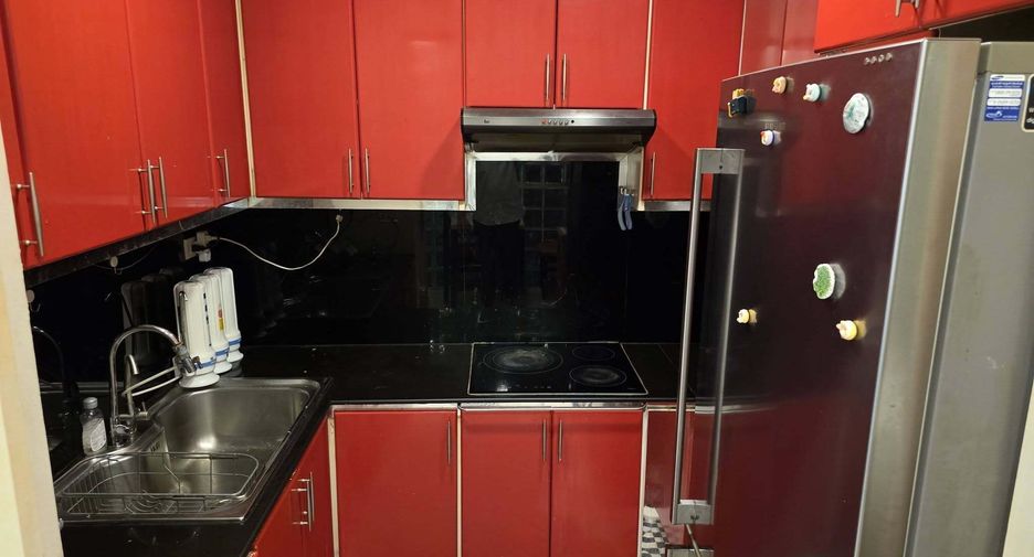 For rent 2 bedrooms condo in Sathon, Bangkok