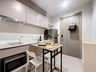 À louer studio condo à Huai Khwang, Bangkok
