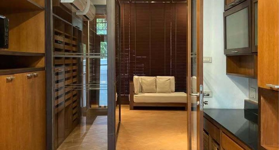 For sale 3 bedrooms house in Watthana, Bangkok