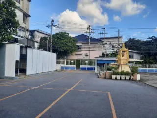 Büro zur Miete in Bang Khen, Bangkok