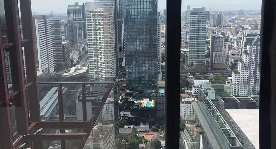 Wohnung zur Miete mit 1 Zimmer in Bang Rak, Bangkok
