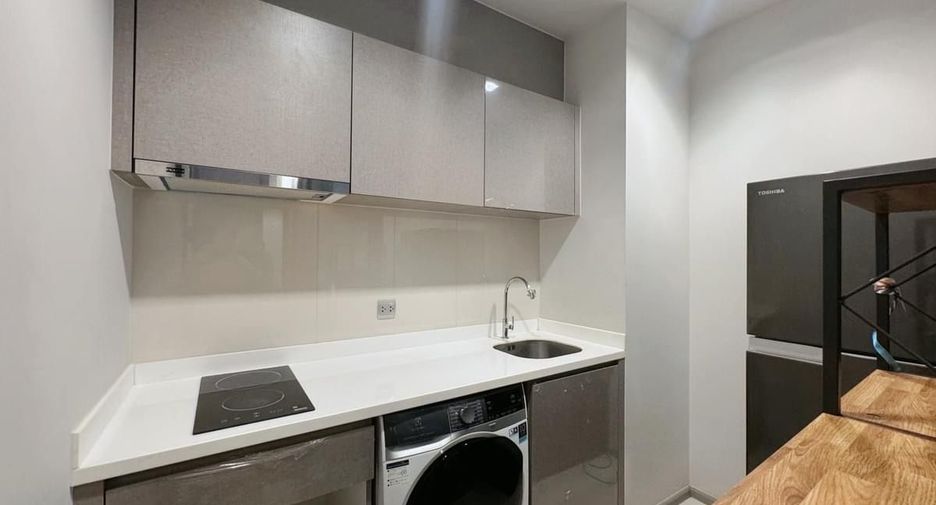 Wohnung zur Miete mit 1 Zimmer in Huai Khwang, Bangkok