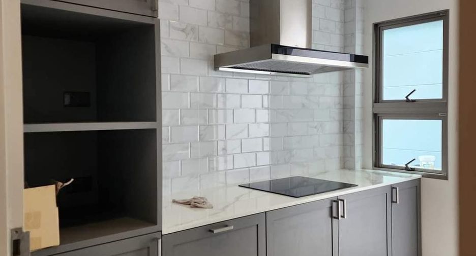 For sale and for rent 4 bedrooms house in Bueng Kum, Bangkok
