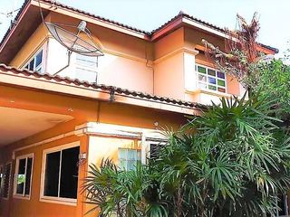 Casa en venta de 5 habitaciones en Khlong Sam Wa, Bangkok