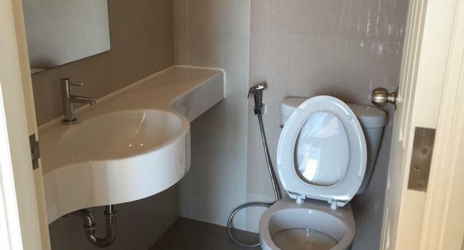 For sale 1 bed condo in Bang Na, Bangkok