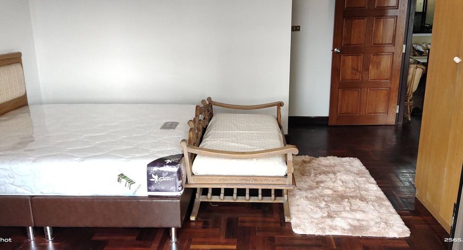 For rent 3 ベッドルーム condo in Watthana, Bangkok