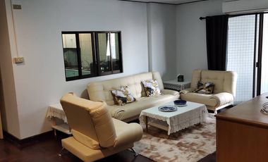 Condo en alquiler de 3 habitaciones en Watthana, Bangkok