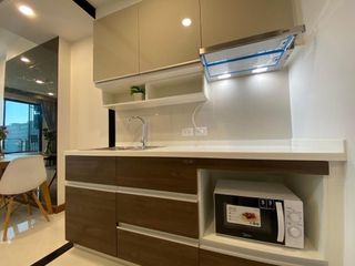 Condo en alquiler de 1 habitaciones en Khlong San, Bangkok