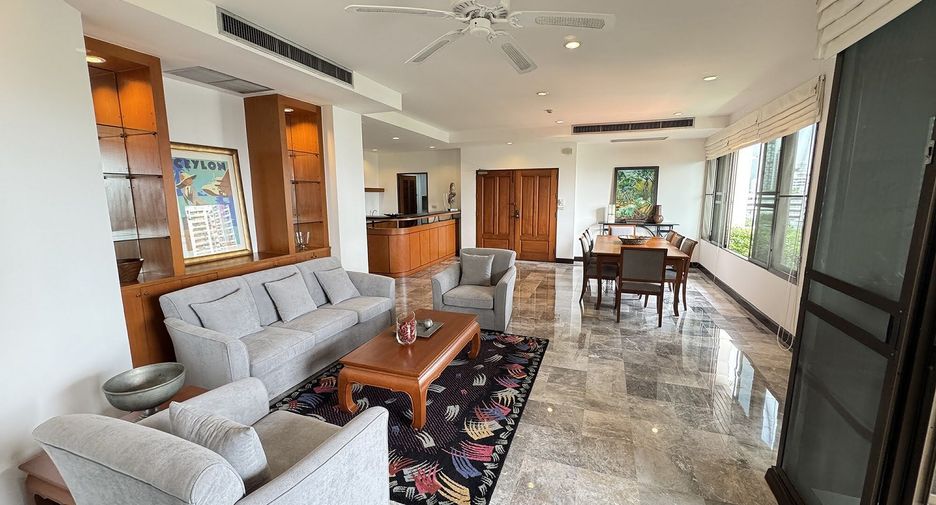 For rent 3 bedrooms apartment in Watthana, Bangkok