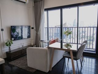 À louer 2 chambres condo à Watthana, Bangkok
