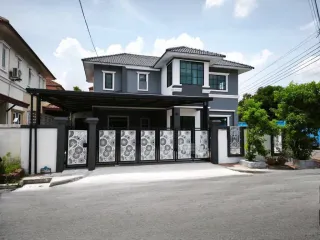 For sale 4 bedrooms house in Khan Na Yao, Bangkok