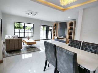 For sale 4 bedrooms house in Khan Na Yao, Bangkok