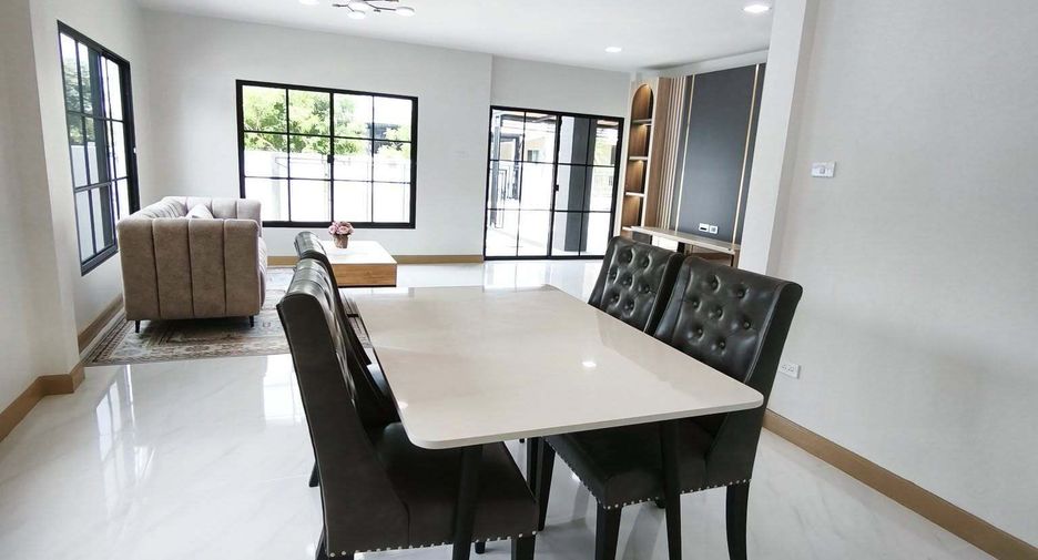 For sale 4 bedrooms house in Khan Na Yao, Bangkok