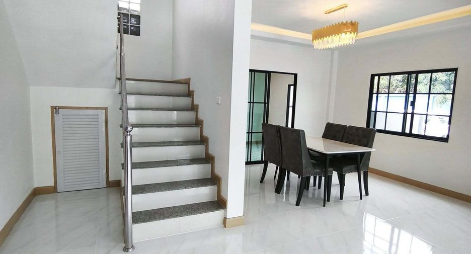 For sale 4 bedrooms house in Khan Na Yao, Bangkok