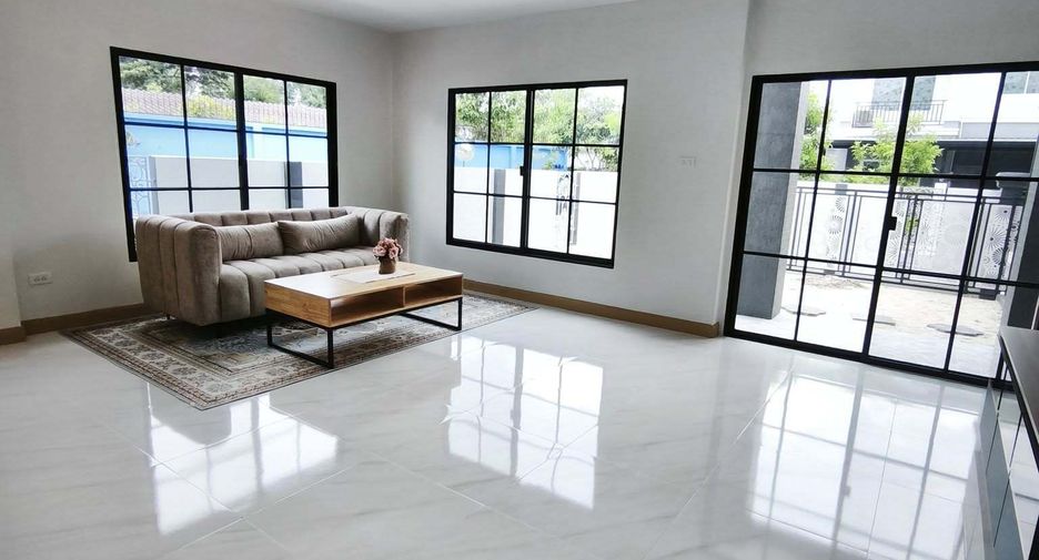 For sale 4 bedrooms house in Khan Na Yao, Bangkok