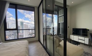 Condo en alquiler de 1 habitaciones en Khlong San, Bangkok