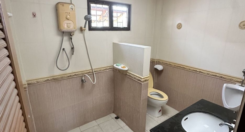 Haus zum Kauf und zur Miete mit 5 Zimmer in Khan Na Yao, Bangkok