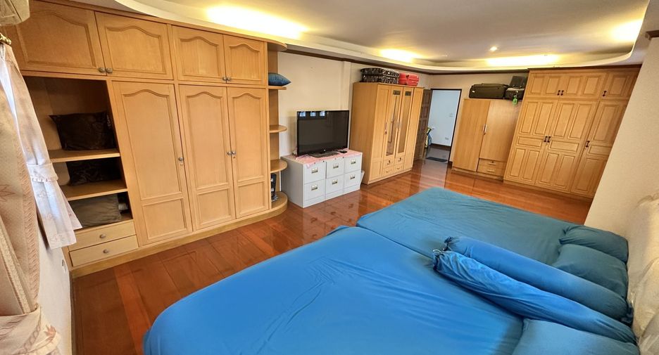 Haus zum Kauf und zur Miete mit 5 Zimmer in Khan Na Yao, Bangkok