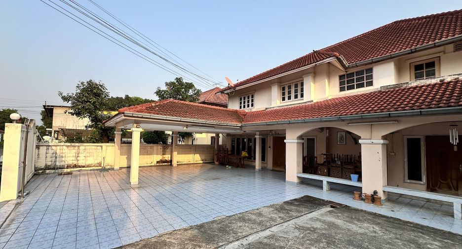 Haus zum Kauf und zur Miete mit 5 Zimmer in Khan Na Yao, Bangkok