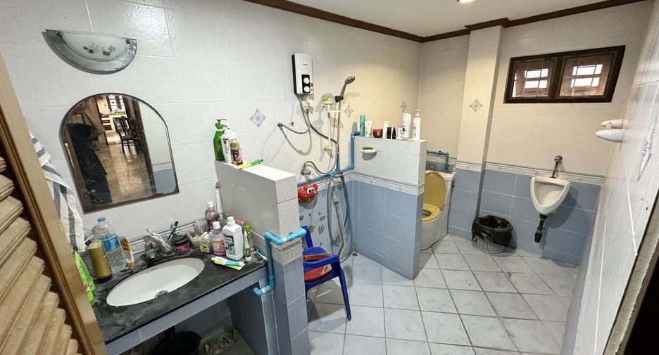Haus zum Kauf und zur Miete mit 5 Zimmer in Khan Na Yao, Bangkok