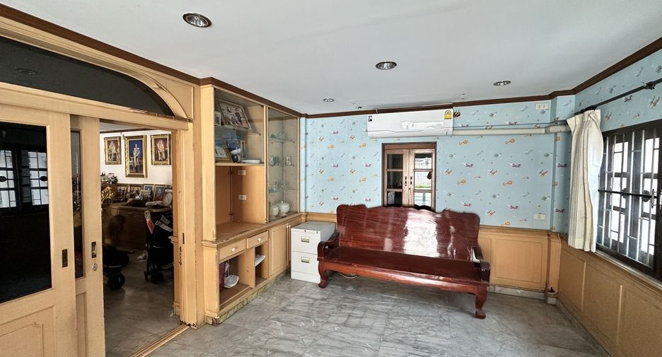 Haus zum Kauf und zur Miete mit 5 Zimmer in Khan Na Yao, Bangkok