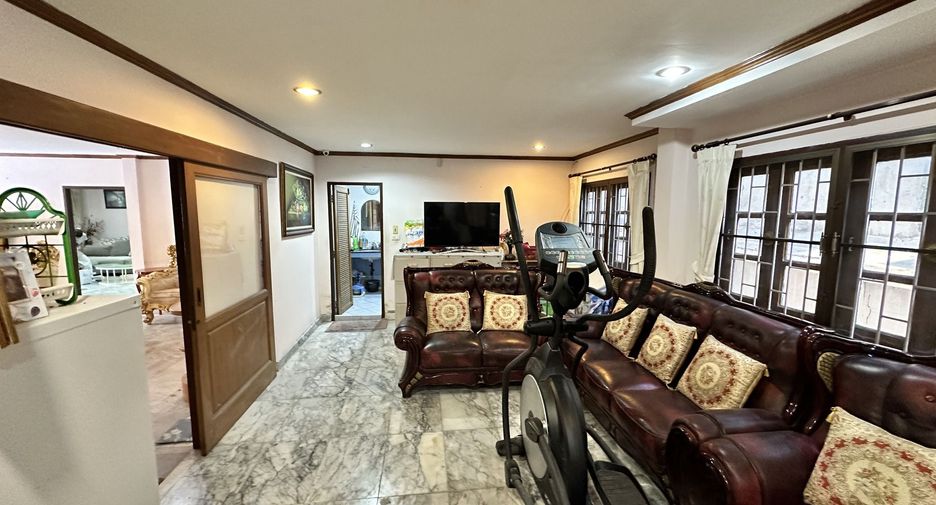 Haus zum Kauf und zur Miete mit 5 Zimmer in Khan Na Yao, Bangkok
