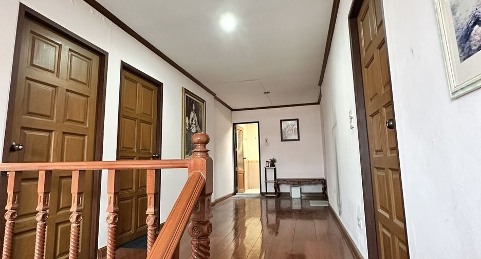 Haus zum Kauf und zur Miete mit 5 Zimmer in Khan Na Yao, Bangkok