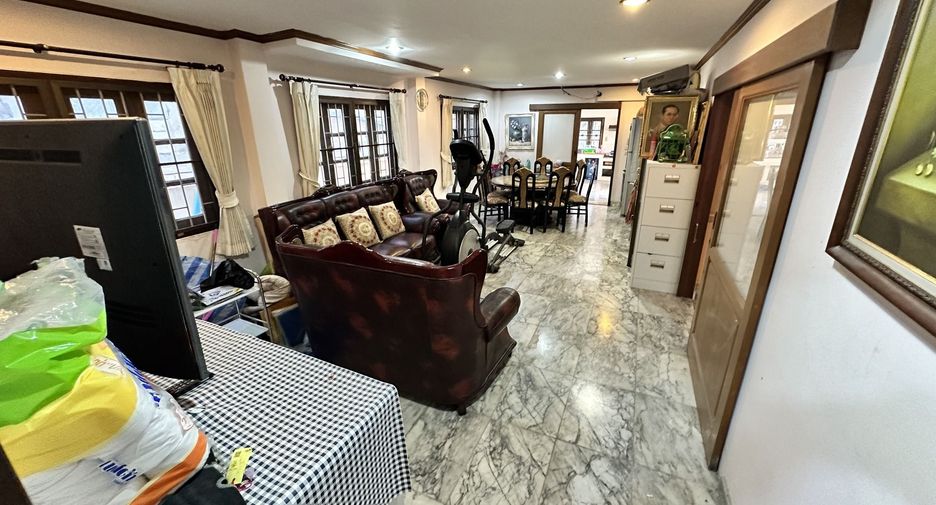 Haus zum Kauf und zur Miete mit 5 Zimmer in Khan Na Yao, Bangkok