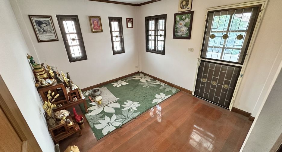 Haus zum Kauf und zur Miete mit 5 Zimmer in Khan Na Yao, Bangkok