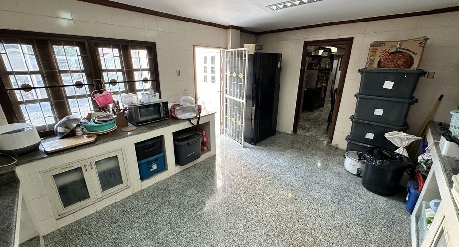Haus zum Kauf und zur Miete mit 5 Zimmer in Khan Na Yao, Bangkok