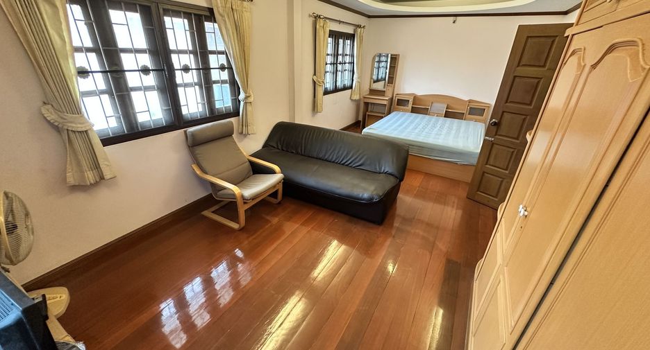 Haus zum Kauf und zur Miete mit 5 Zimmer in Khan Na Yao, Bangkok