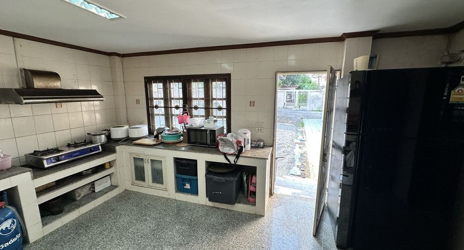 Haus zum Kauf und zur Miete mit 5 Zimmer in Khan Na Yao, Bangkok