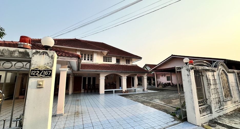 Haus zum Kauf und zur Miete mit 5 Zimmer in Khan Na Yao, Bangkok