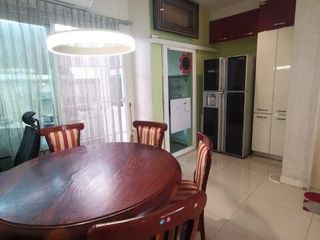 For rent 3 bedrooms townhouse in Yan Nawa, Bangkok