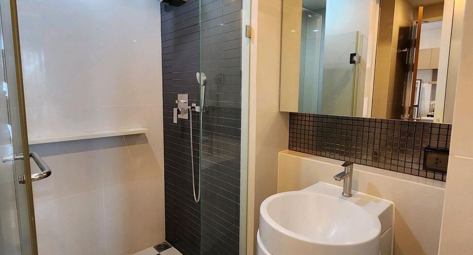Wohnung zur Miete mit 1 Zimmer in Phra Khanong, Bangkok