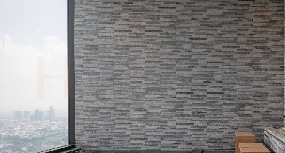 For rent 2 bedrooms condo in Ratchathewi, Bangkok