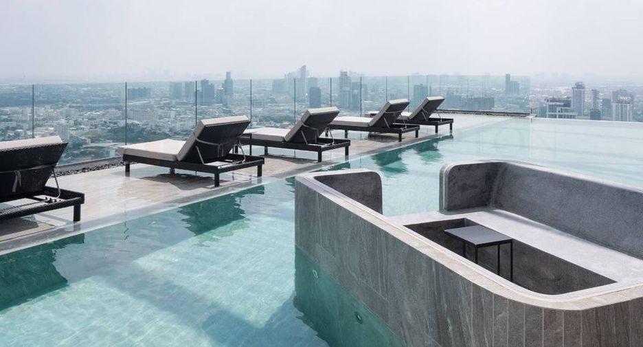 For rent 2 bedrooms condo in Ratchathewi, Bangkok
