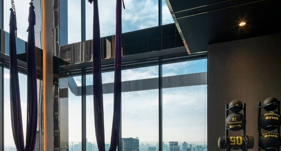 For rent 2 bedrooms condo in Ratchathewi, Bangkok