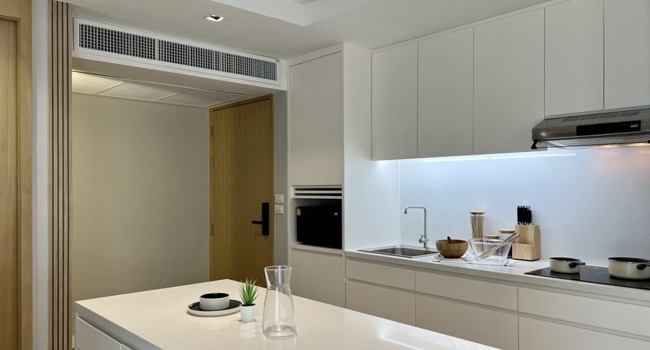 For rent 2 bedrooms condo in Watthana, Bangkok