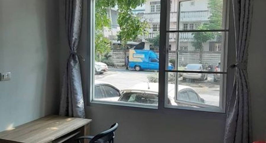 For sale 1 bed condo in Lat Krabang, Bangkok