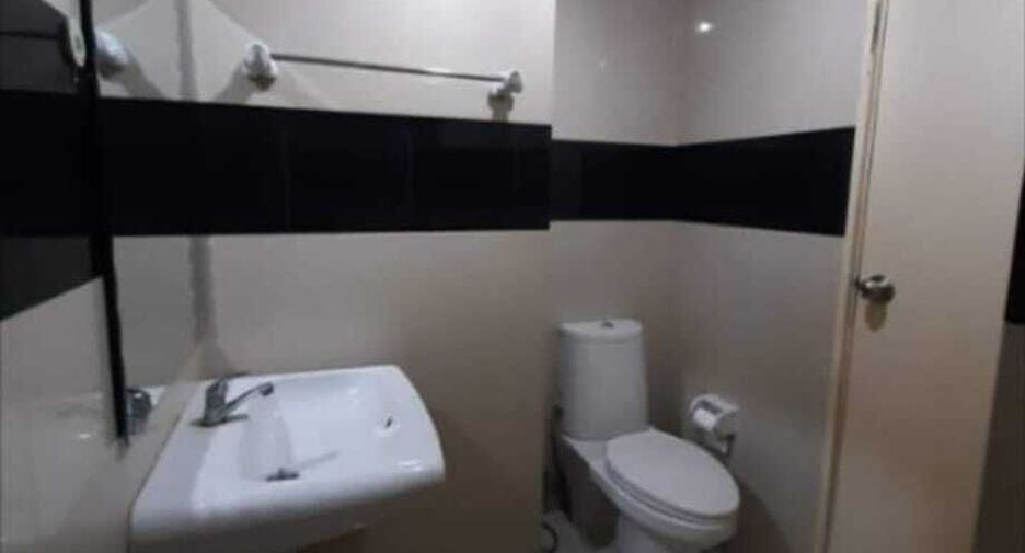 For sale 1 bed condo in Lat Krabang, Bangkok