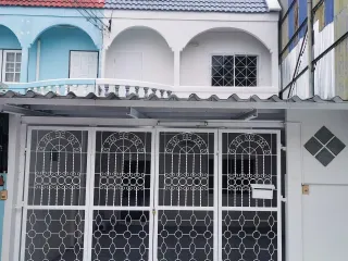For sale 3 bedrooms house in Phasi Charoen, Bangkok