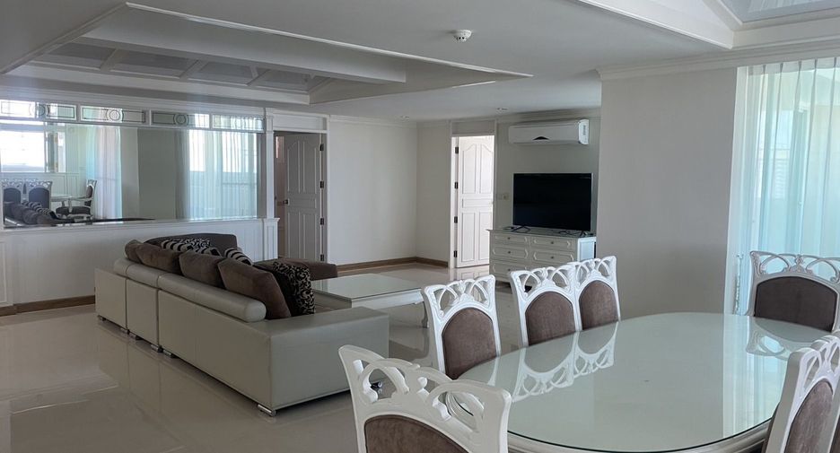 Condo en alquiler de 4 habitaciones en Watthana, Bangkok