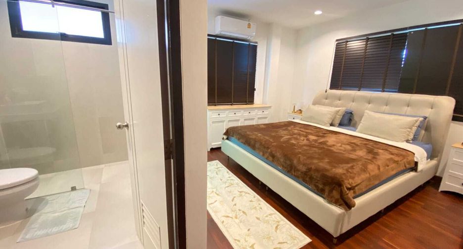 For rent 3 bedrooms villa in Mueang Phuket, Phuket